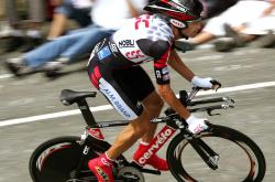 字母哥赛后谦逊发言登热搜，纽约尼克斯大胜新疆男篮引发热议的简单介绍